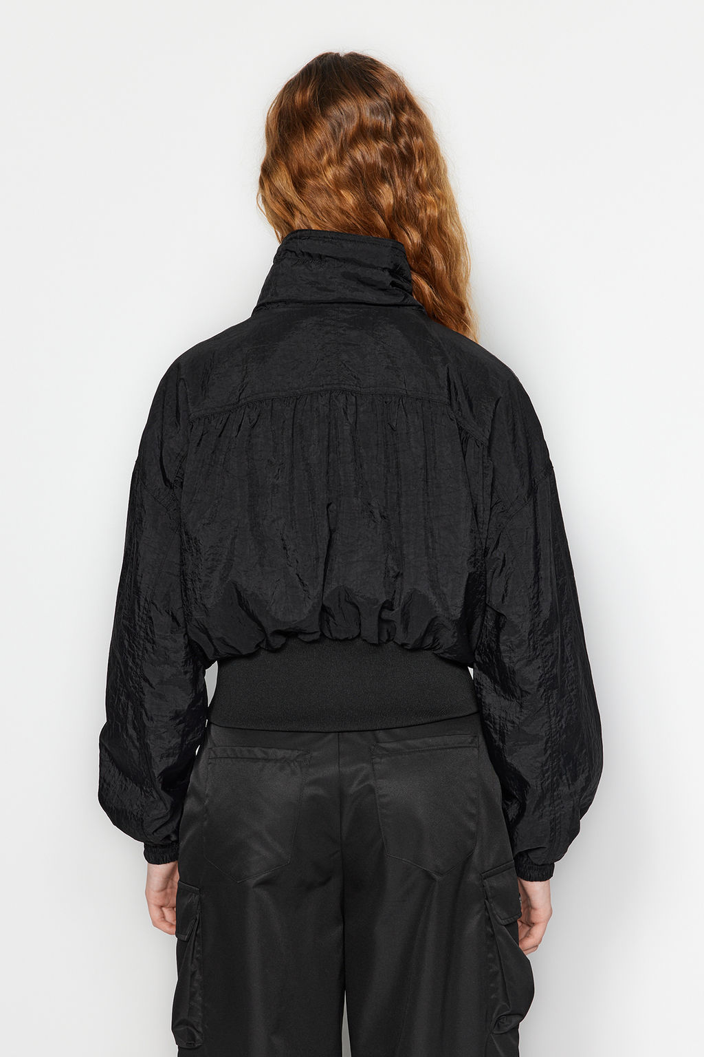 Siyah Oversize Su Itici Yagmurluk Ince Mont TWOAW24MO00303