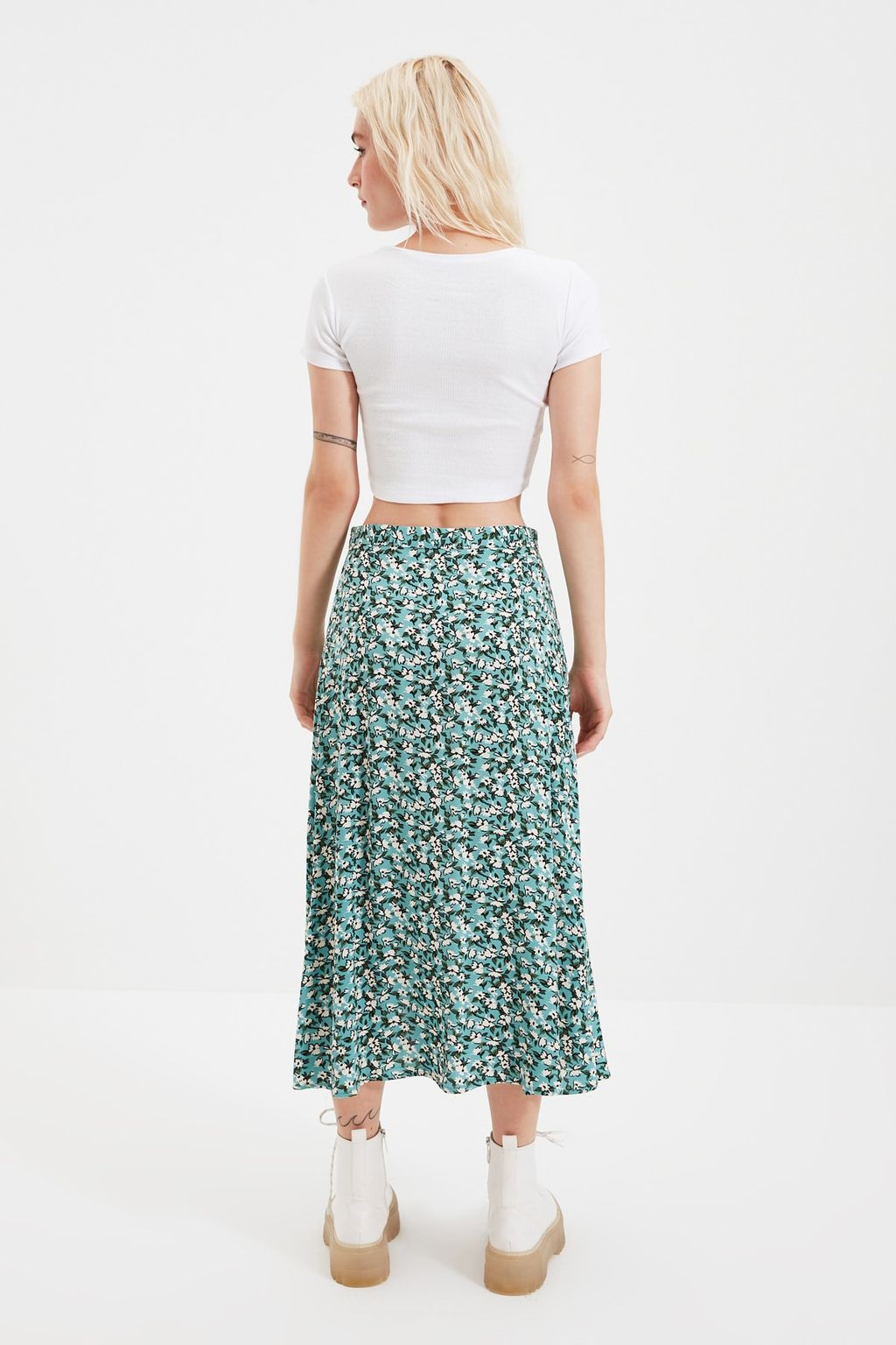 TRENDYOLMILLA Siyah Y?rtmac Detayl? Cicek Desenli Viskon Kumasl? Midi Dokuma Etek TWOSS20ET0230 фото 10