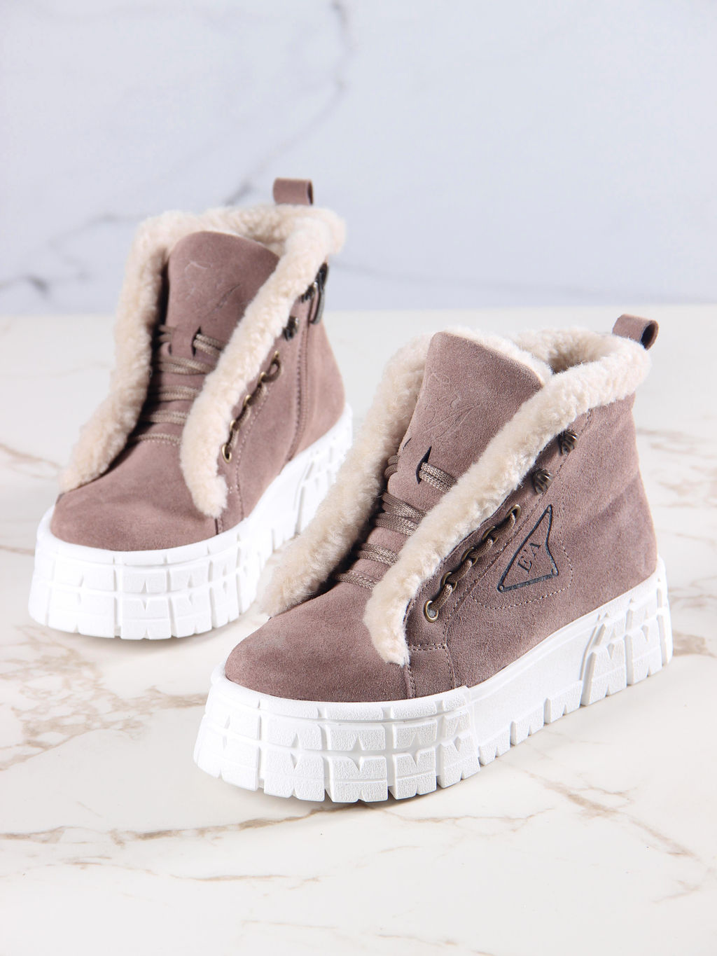 Ботинки 243.о.212131w.Капучино замша/мех