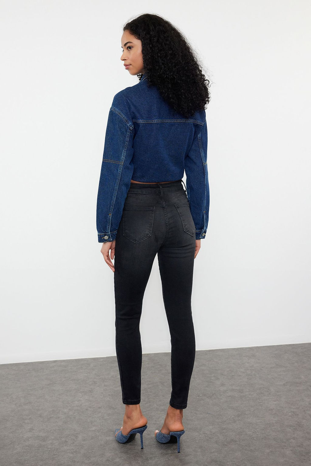 Antrasit Premium Yuksek Bel Skinny Jeans TWOAW25JE00000 - Trendyolmilla фото 11