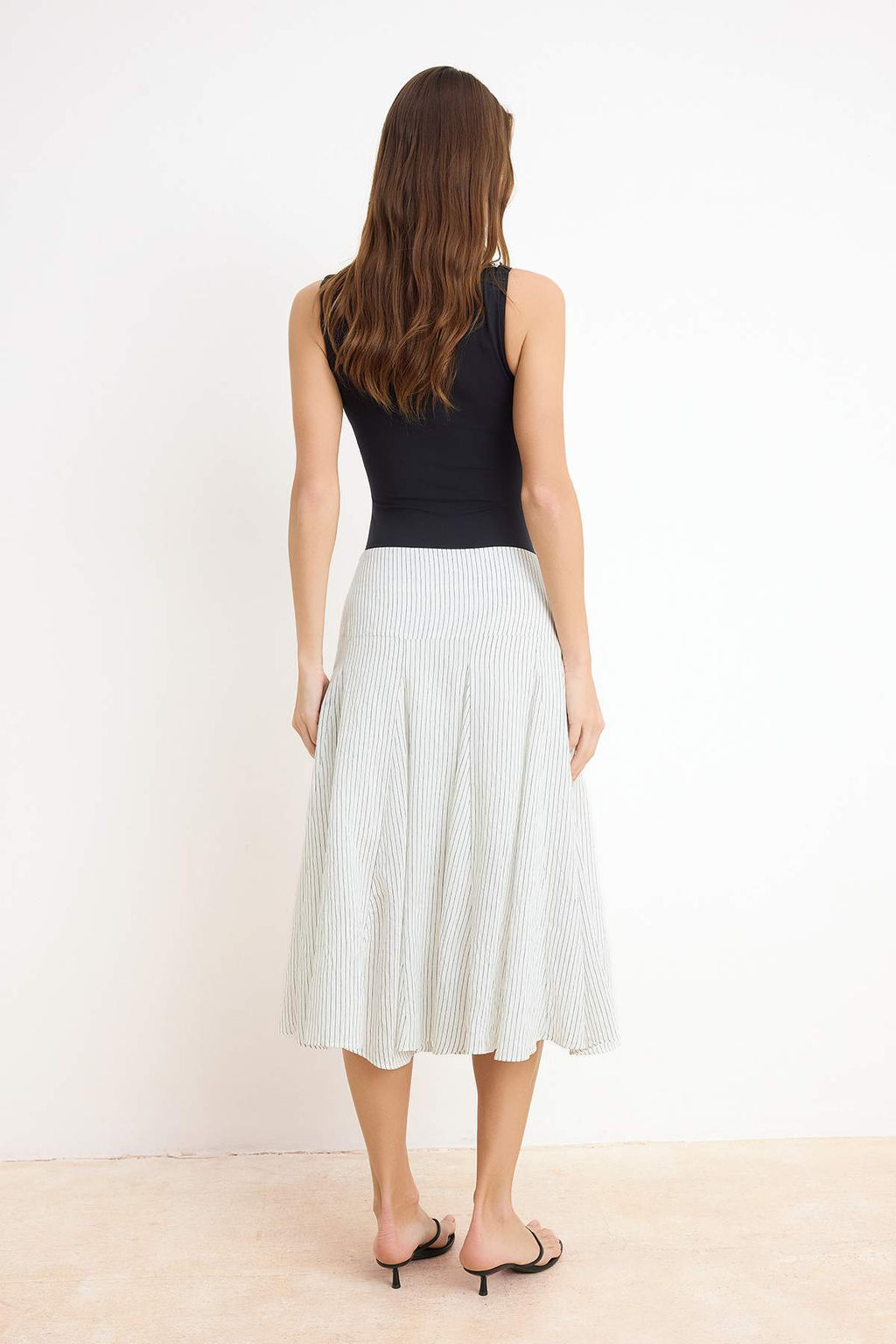 Beyaz Cizgili Astarl? Klos Midi Etek TWOSS26ET00073 - Trendyolmilla фото 4