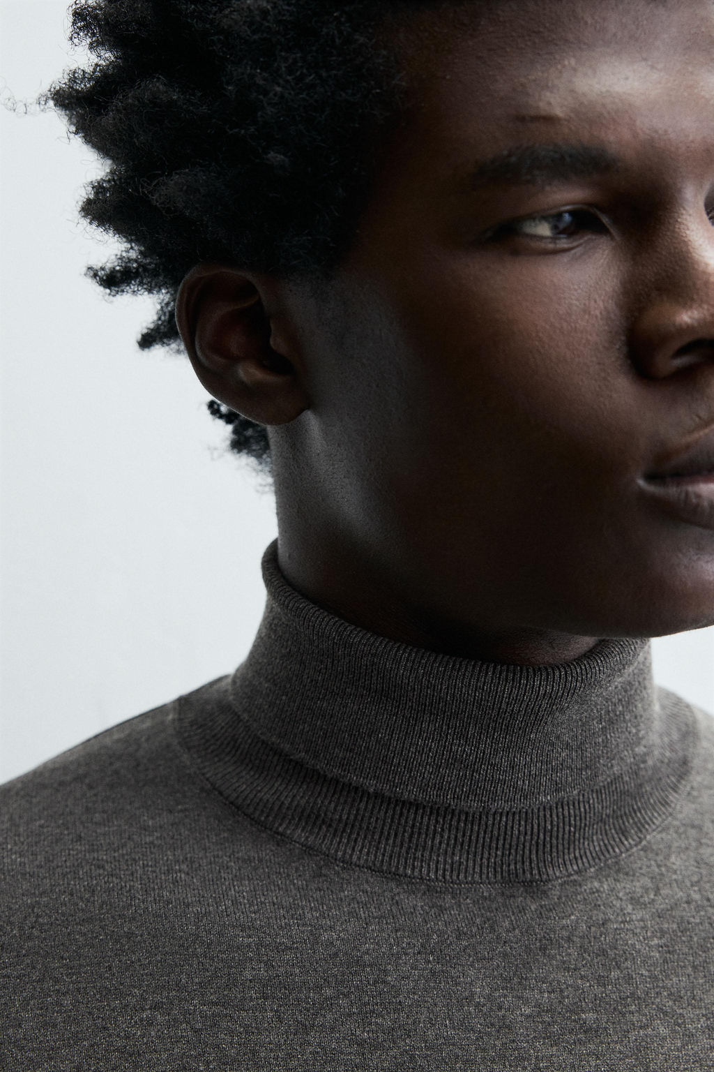 JERSEY CUELLO ALTO B?SICO / Gris vigor? - Zara фото 5