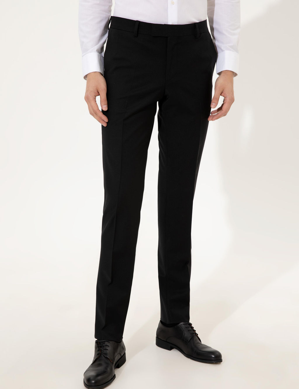 Черные зауженные брюки из ткани - Cacharel фото 2