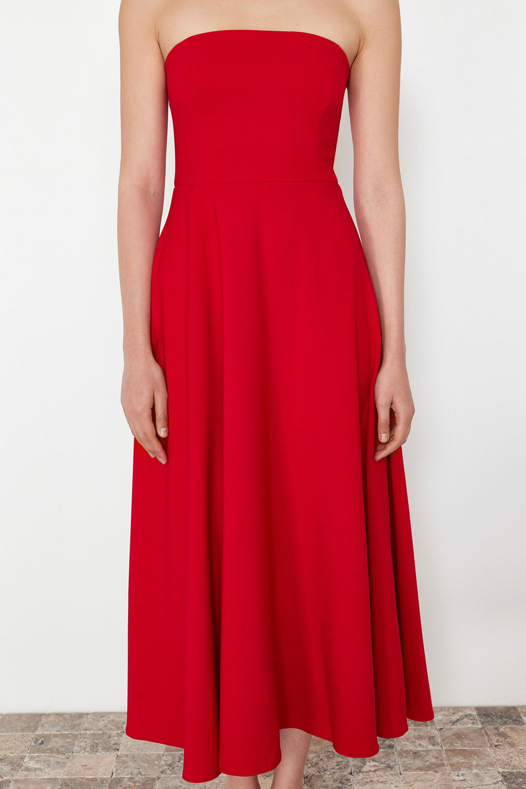 K?rm?z? A-Kesim Straplez Dokuma S?k Abiye Elbise TPRSS24EL00139