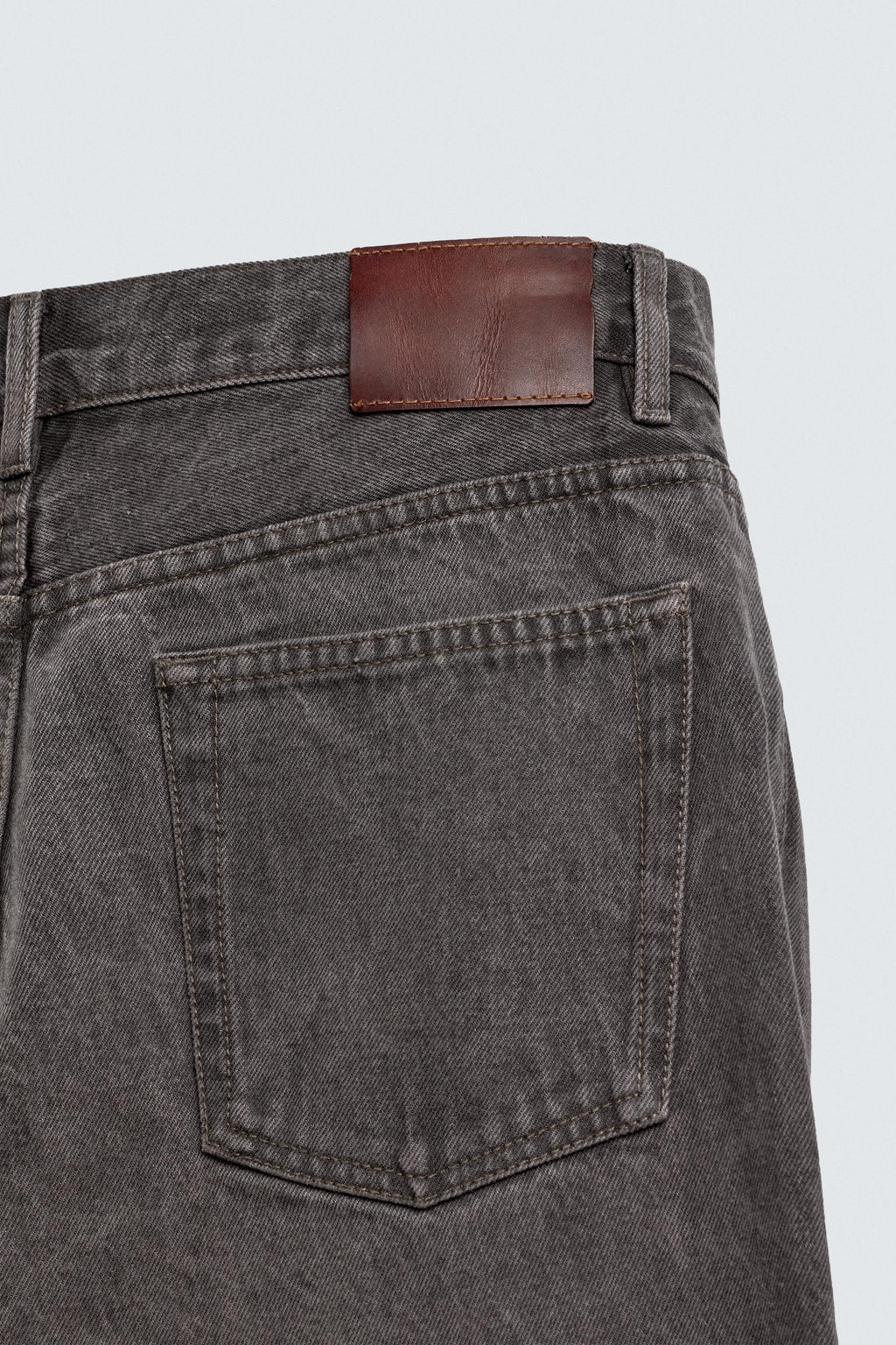 WASHED STRAIGHT FIT JEANS