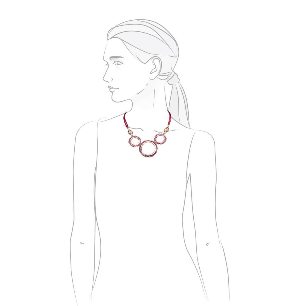 Ожерелье с подвеской в виде трех золотистых кругов - Модные истории фото 3