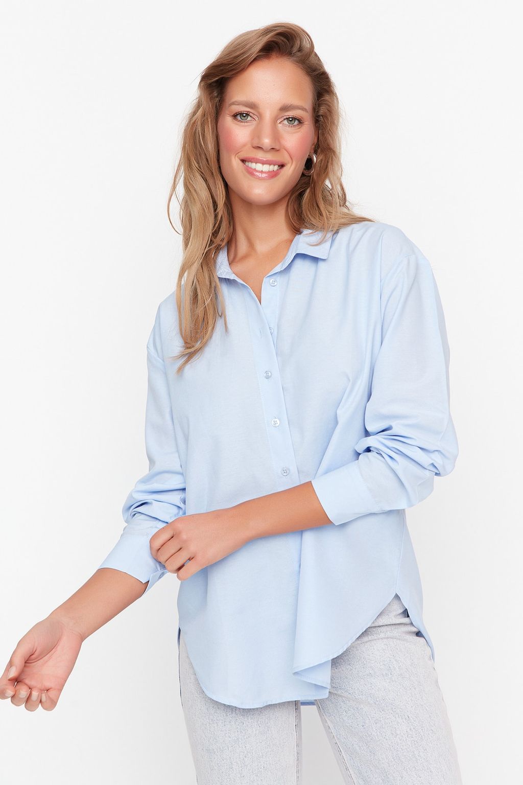 Mavi Loose Fit Pamuklu Dokuma Gomlek TWOAW20GO0107