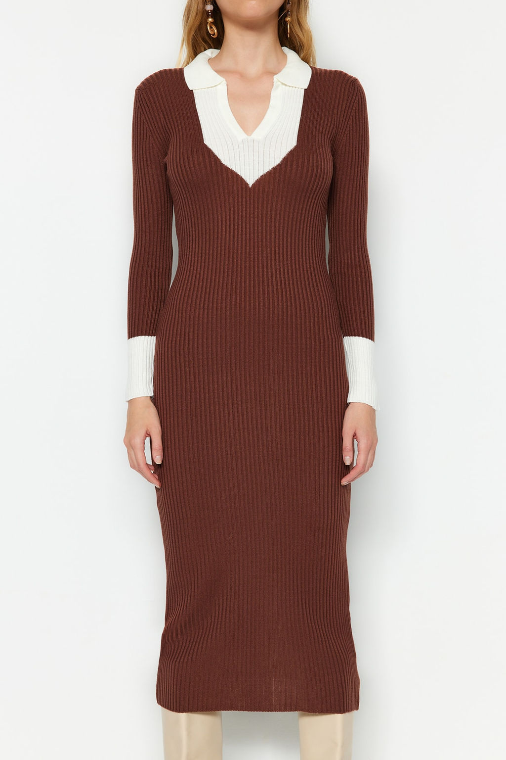 TRENDYOLMILLA Siyah Midi Triko Renk Bloklu Elbise Elbise TWOAW23EL00024  фото 17