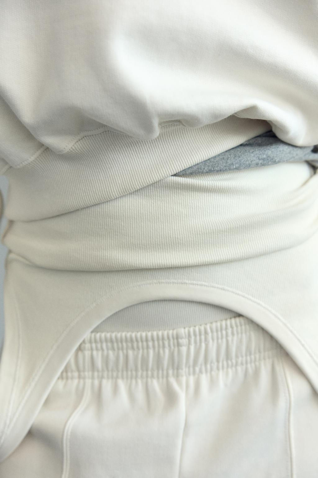 BASIC PLUSH SWEATSHIRT - Zara фото 25