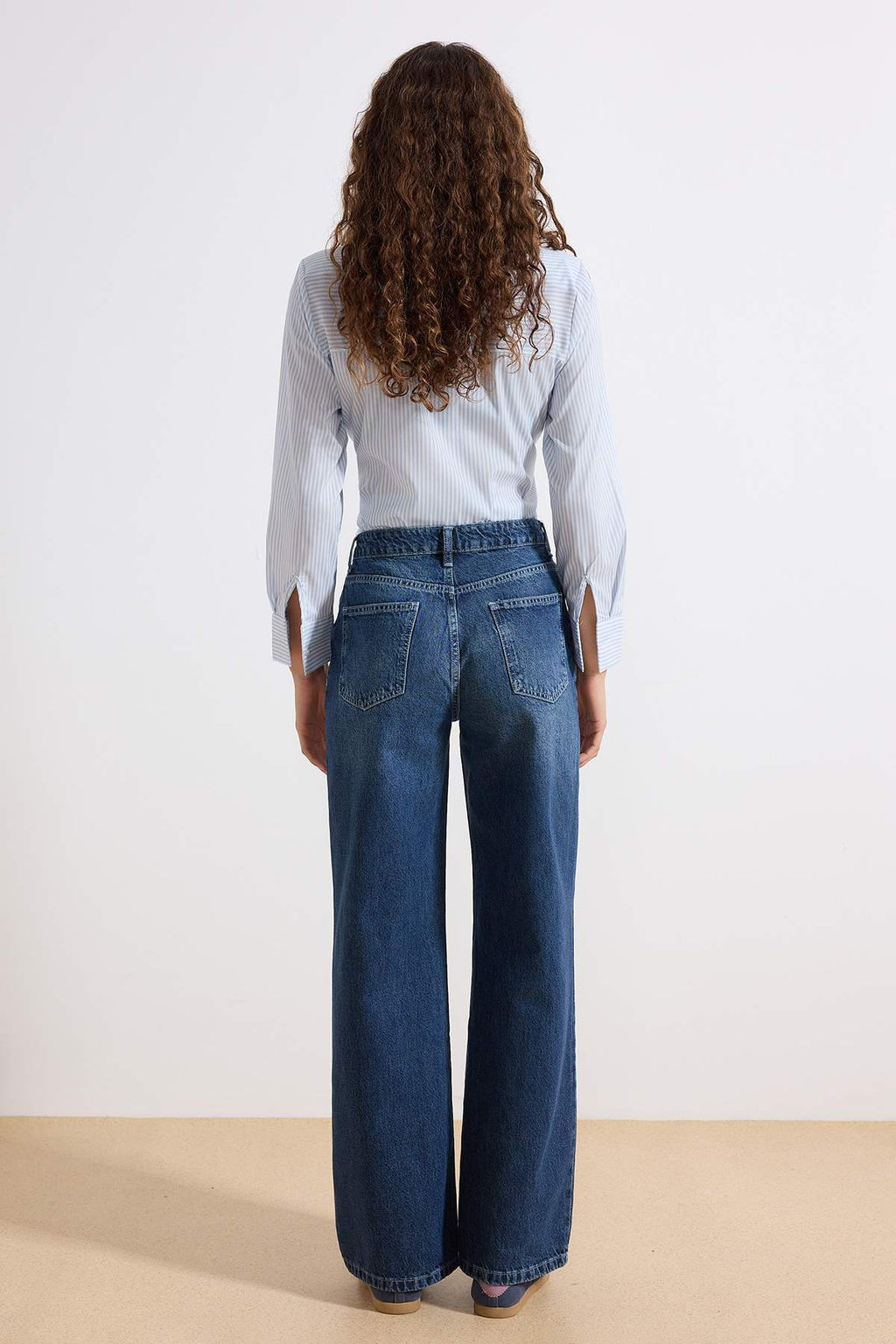 TRENDYOLMILLA Mavi Yuksek Bel Wide Leg Jeans TWOSS22JE0242  фото 20