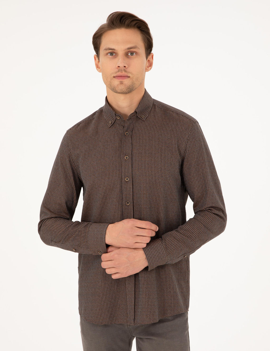 Рубашка Slim Fit коричневая с длинным рукавом