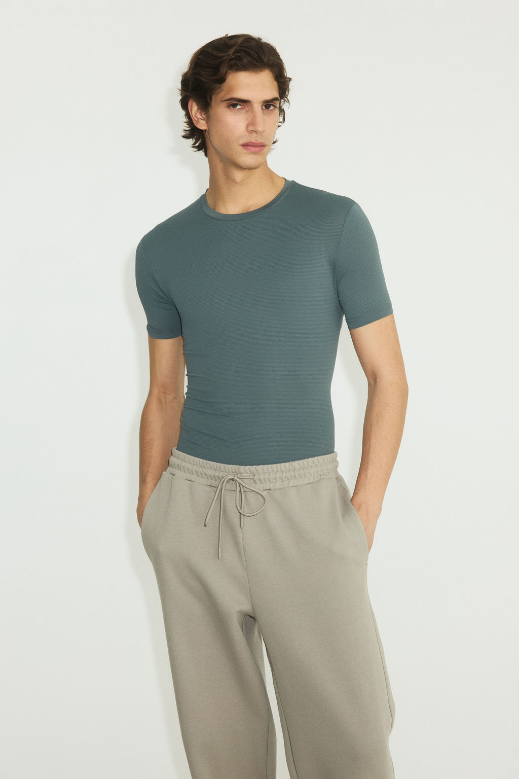 Camiseta de deporte con DryMove Muscle Fit - H&m фото 7