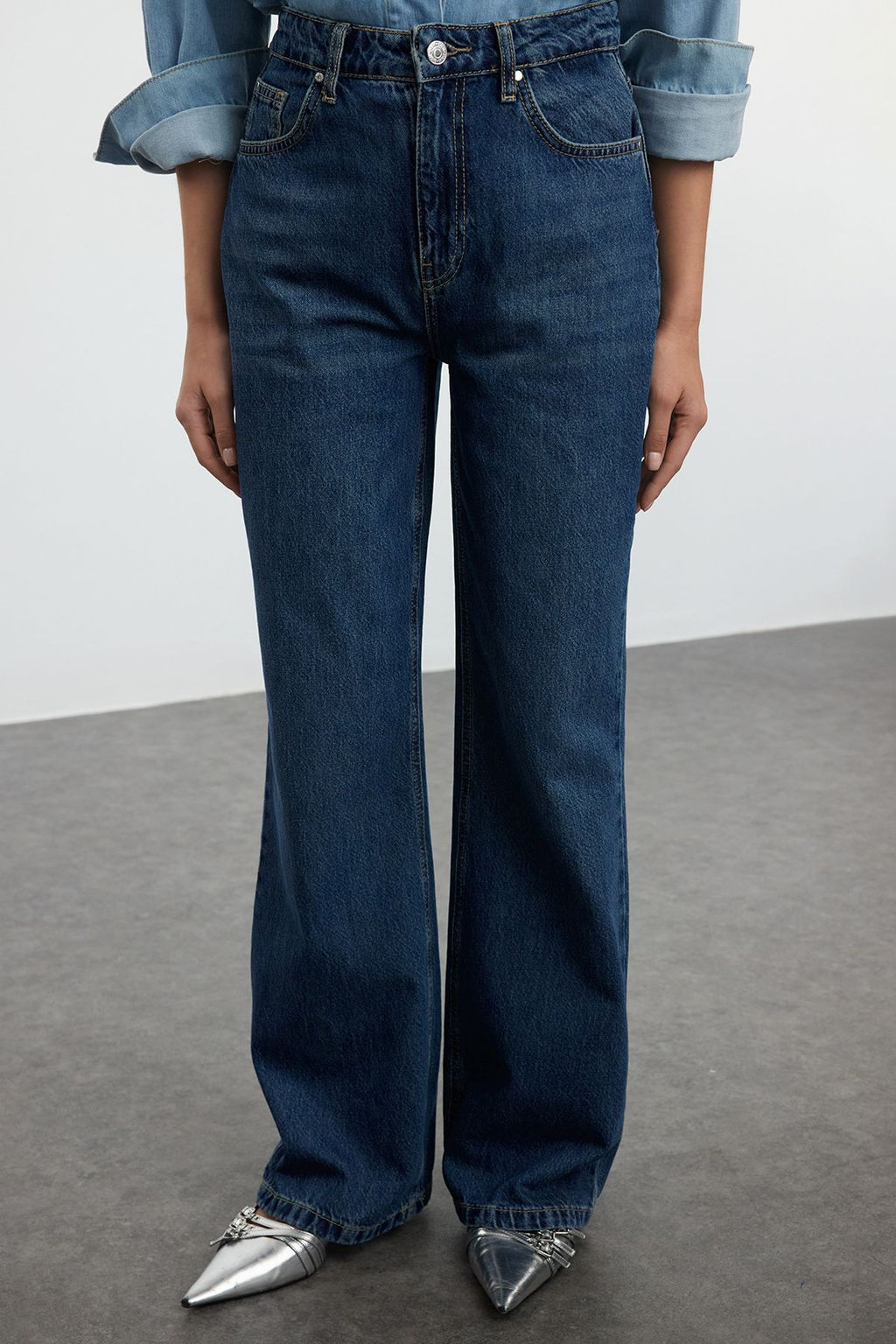 Koyu Mavi Yuksek Bel Wide Leg Jeans TWOAW25JE00091