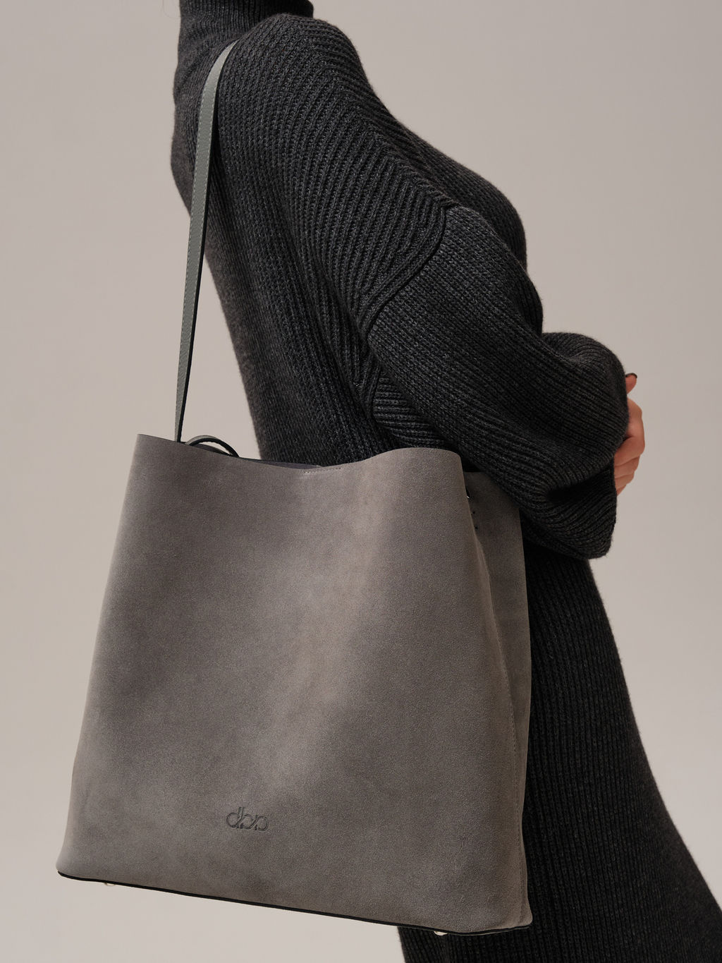 Замшевая сумка шоппер Olga DBR 30948 серый замок  фото 2