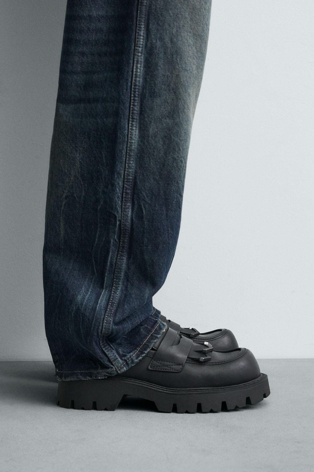 CHUNKY LOAFERS WITH FRINGE - Zara фото 18