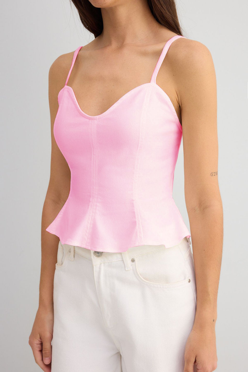 Trendyolmilla Ekru Pamuklu Gabardin Ask?l? Peplum Fitted Bedene Oturan Dokuma Bluz TWOSS25BZ00537  фото 2