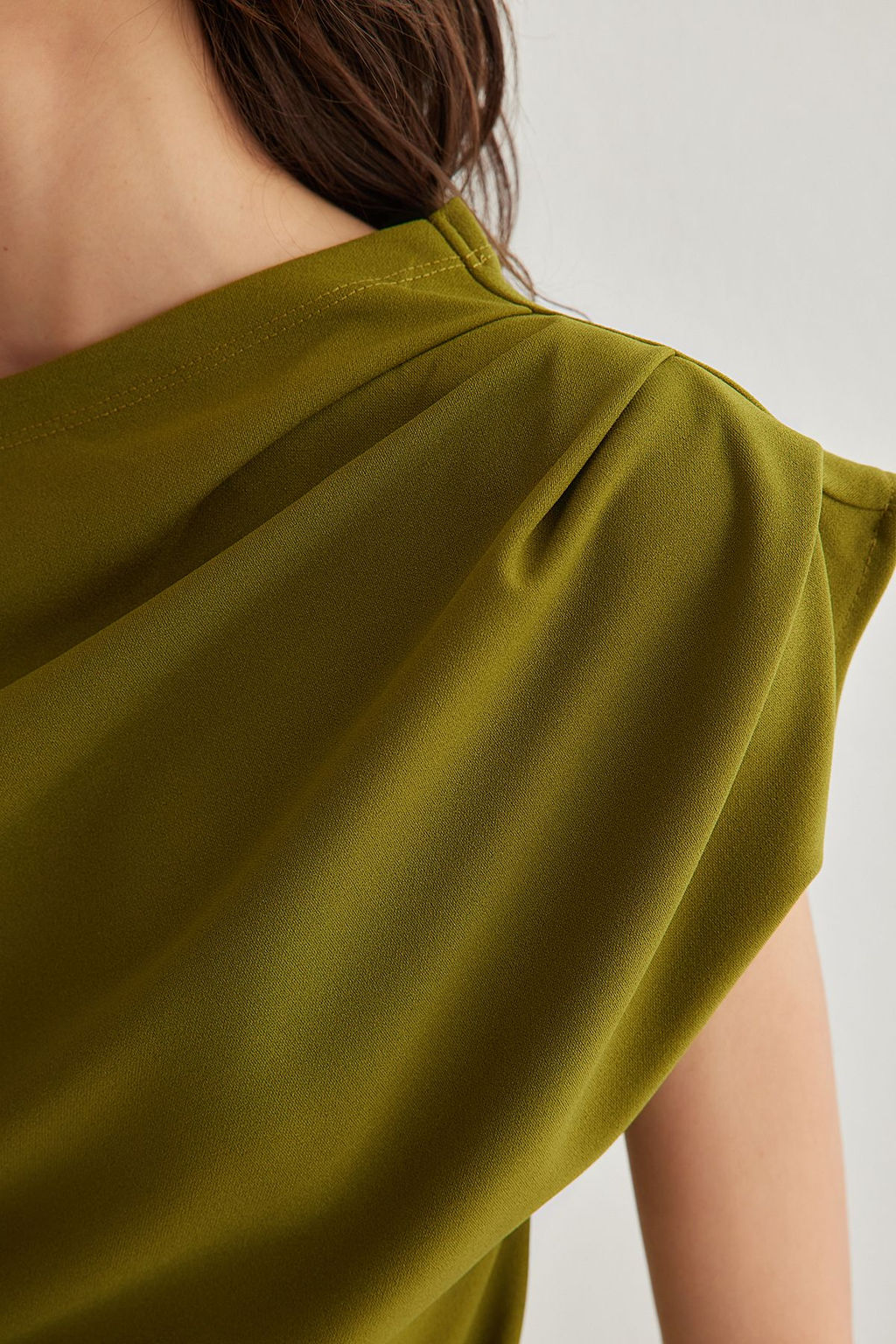 Yag Yesili Buzgu/Drape Detayl? Dokumlu Asimetrik Yaka Orme Bluz TWOSS25BZ00024