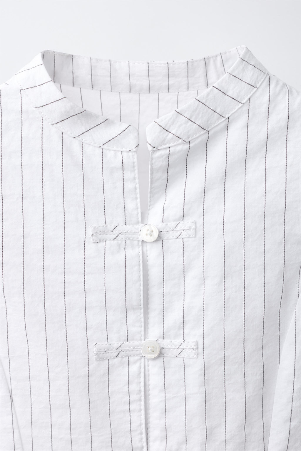 CAMISA RAYAS APLIQUE ALAMARES / Blanco / Negro - Zara фото 3