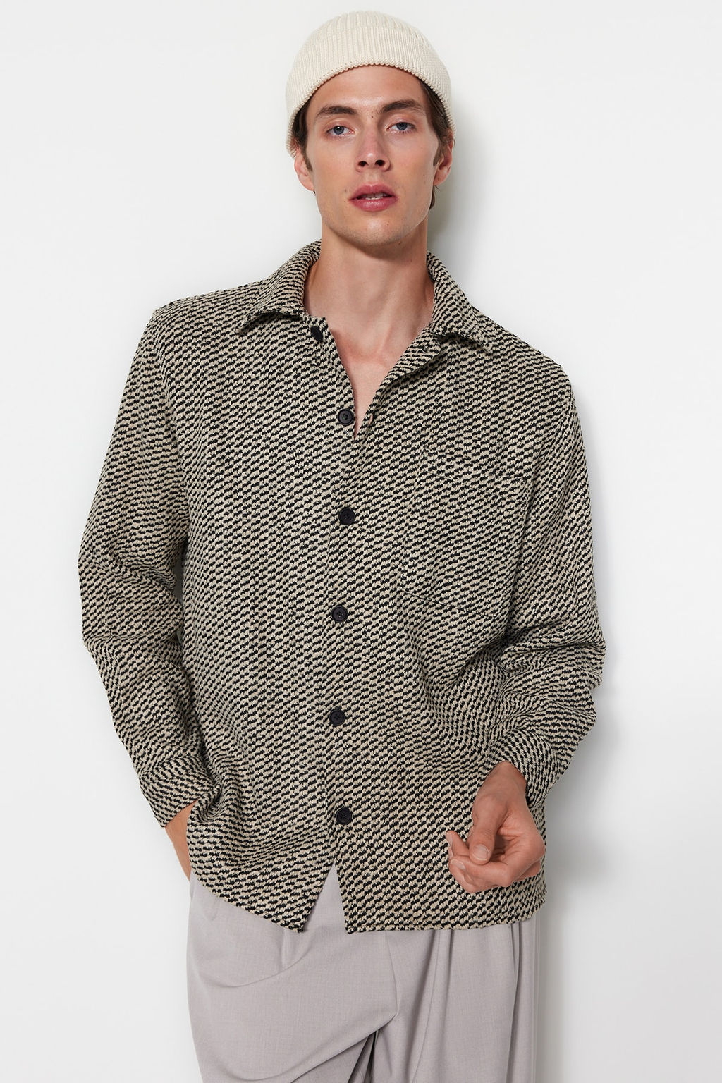 TRENDYOL MAN Siyah Unisex Regular Fit Diagonel Desenli Dokulu Kal?n K?sl?k Gomlek Ceket TMNAW24GO00070 - Trendyolmilla фото 2