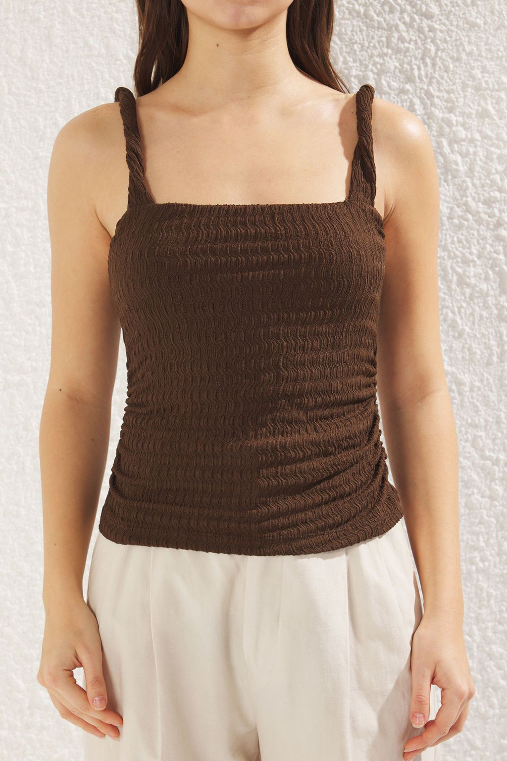 Kahverengi Dokulu Fitted/Vucuda Oturan Burgulu Kol Detayl? Orme Bluz TWOSS25BZ00084 - Trendyolmilla фото 3