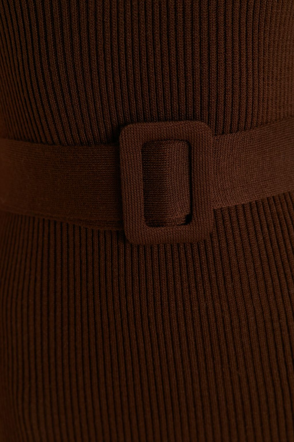 TRENDYOLMILLA Mavi Midi Triko Kemer Detayl? Elbise TWOSS22EL1031  фото 11