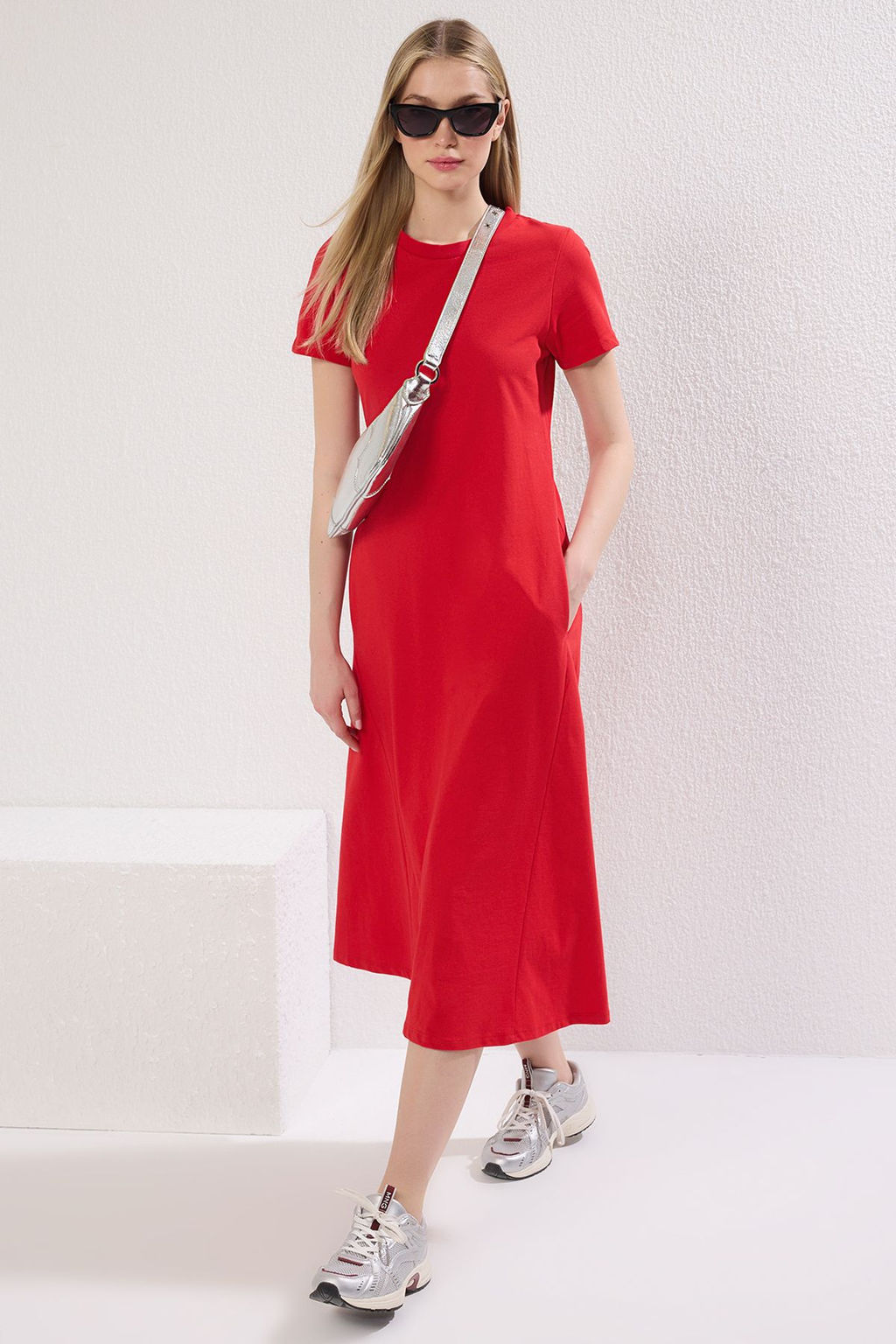 TRENDYOLMILLA Siyah Cepli Premium Bisiklet Yaka A-Line Orme Midi Elbise TWOSS24EL00169  фото 15