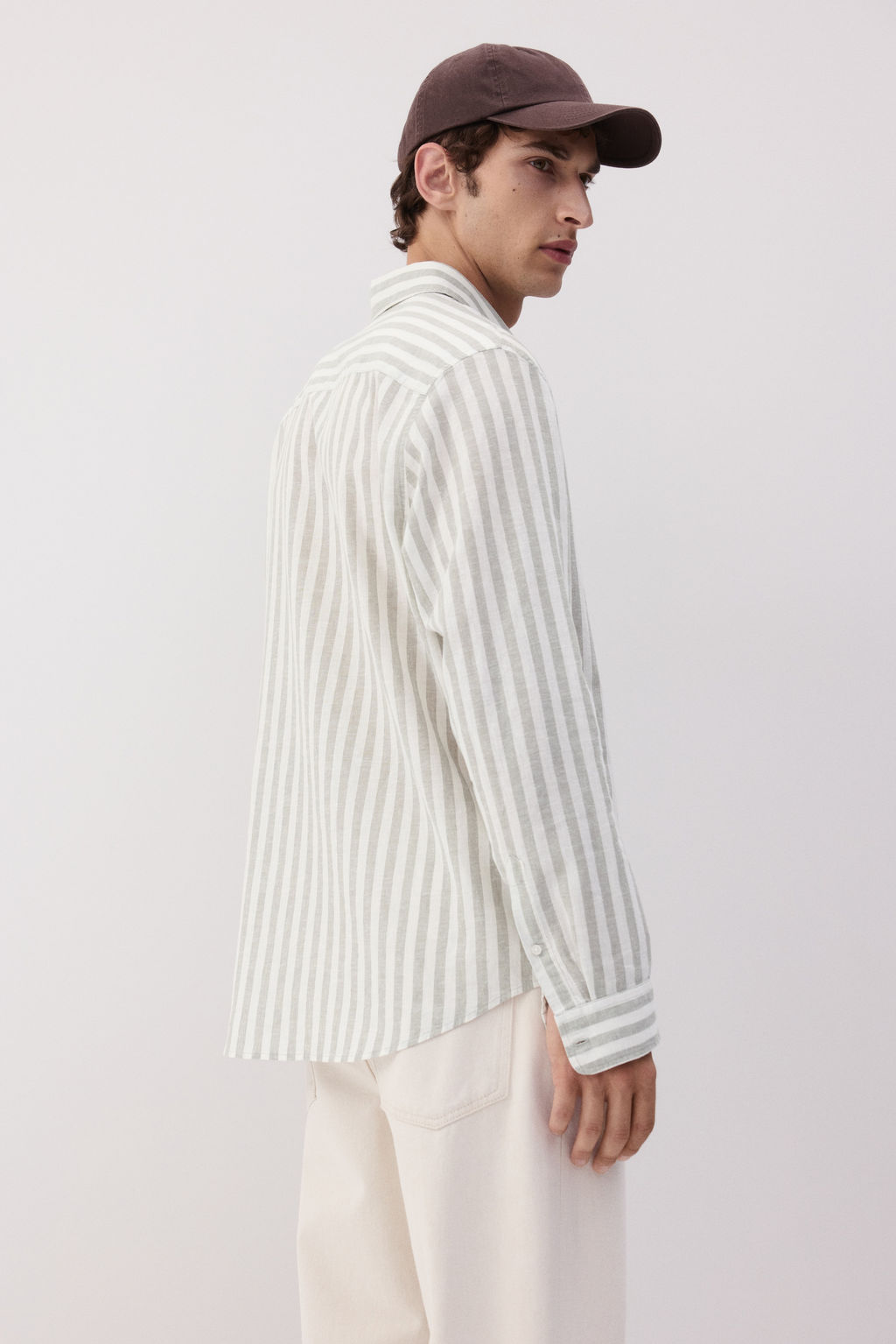 Camisa en mezcla de lino Regular Fit - H&m фото 8