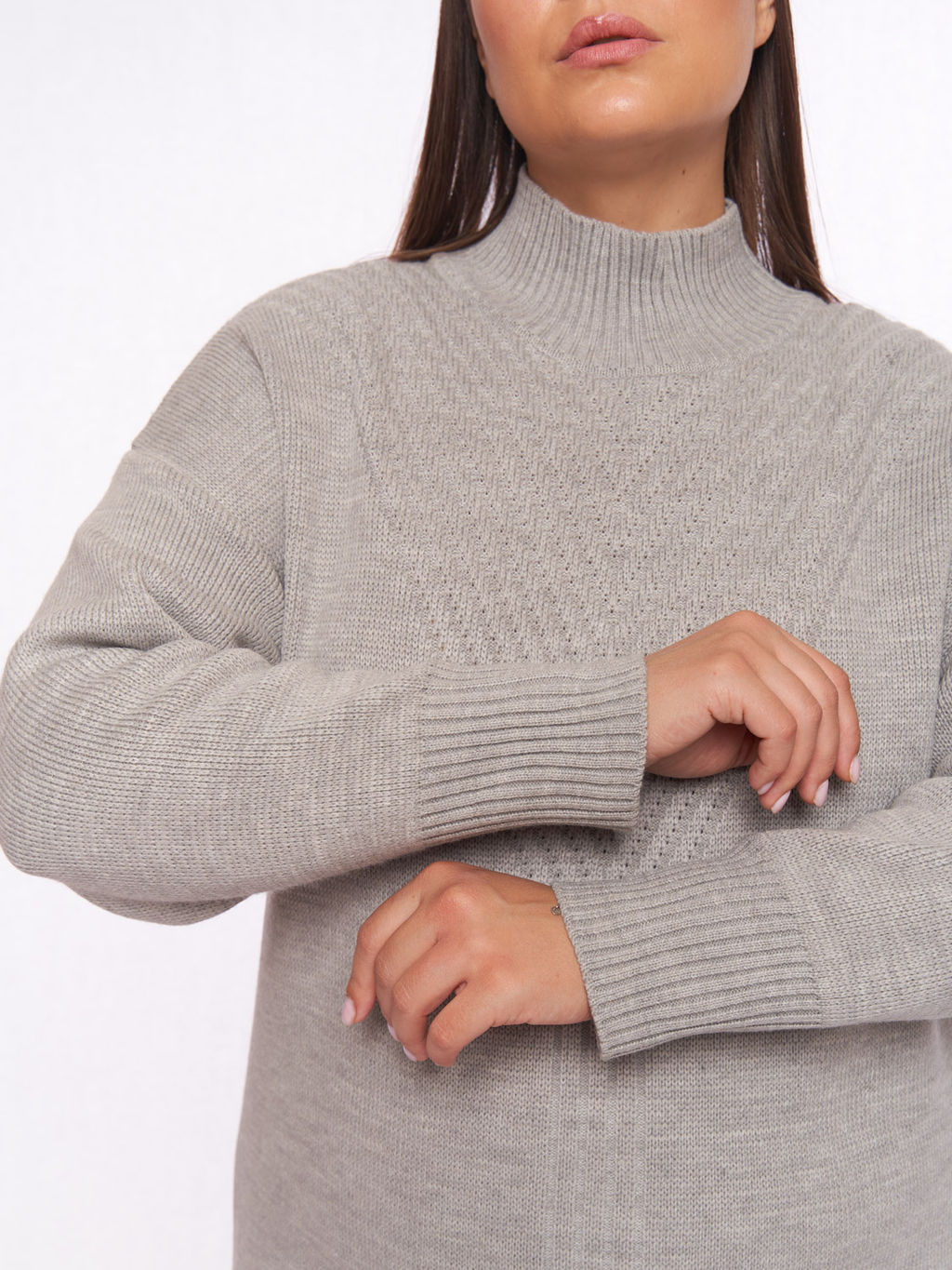 Серое вязаное платье PP91566GRY24 - Артесса фото 4