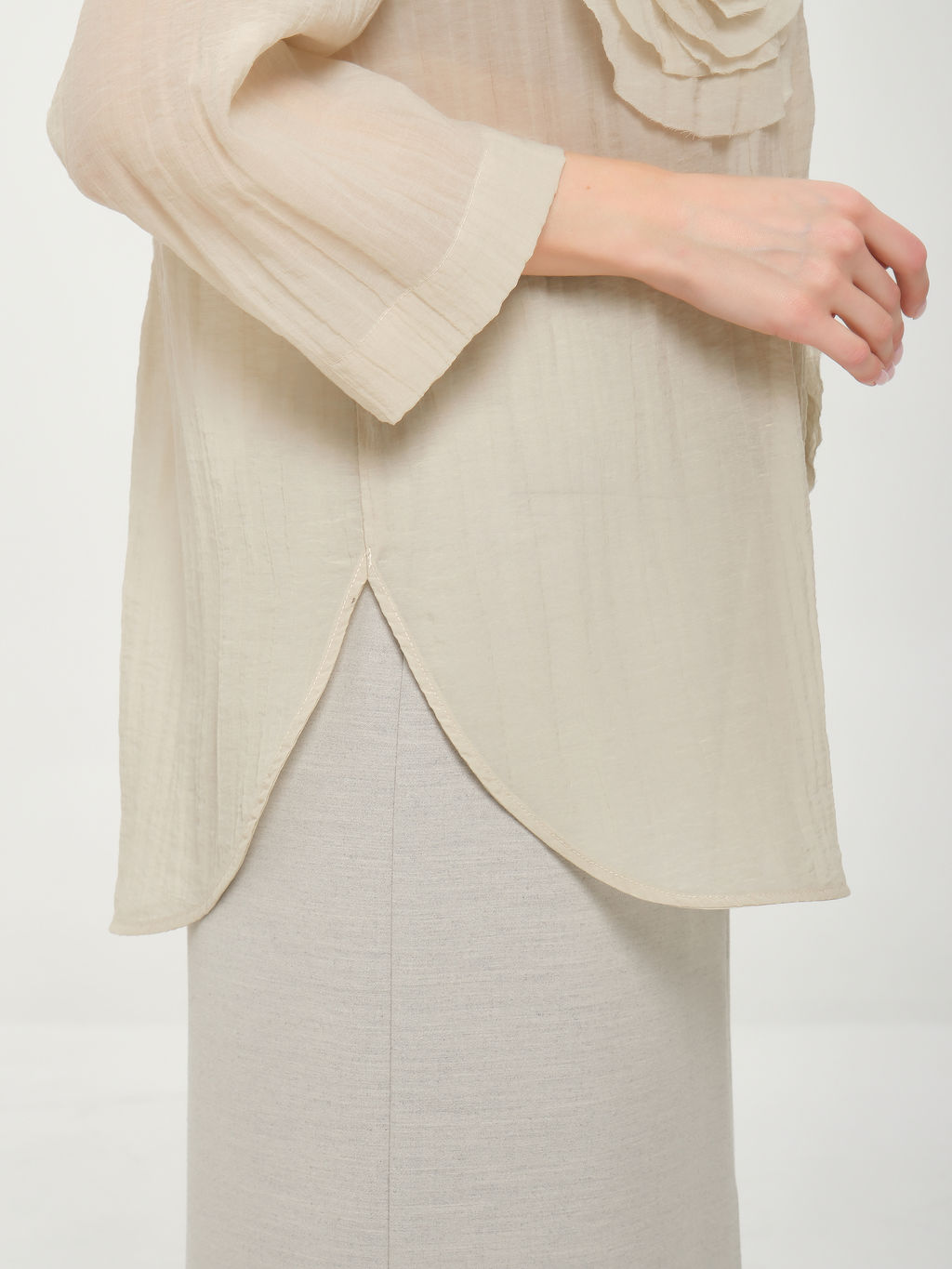 Блузка с поясом