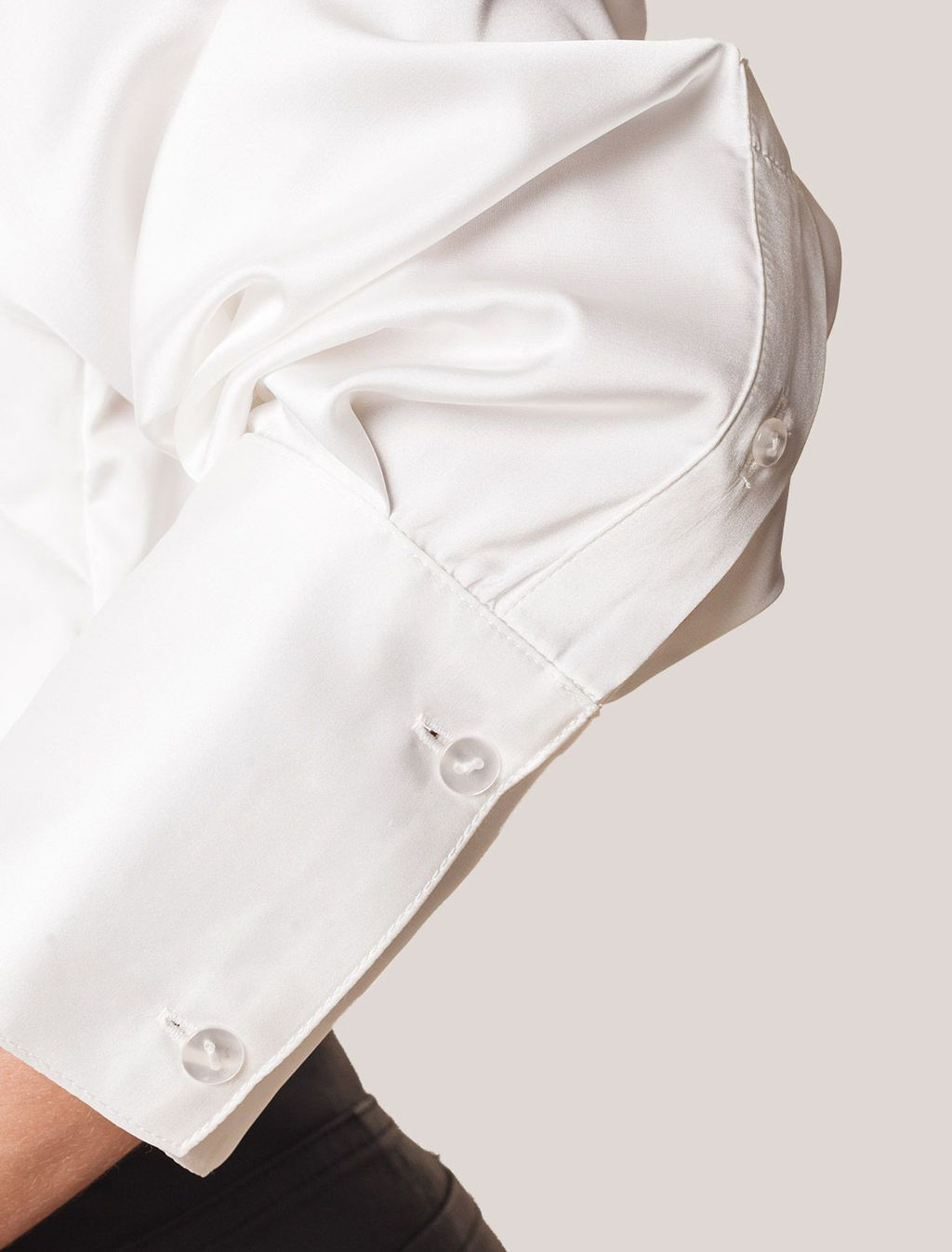 D29.275 Блузка женская натуральный белый