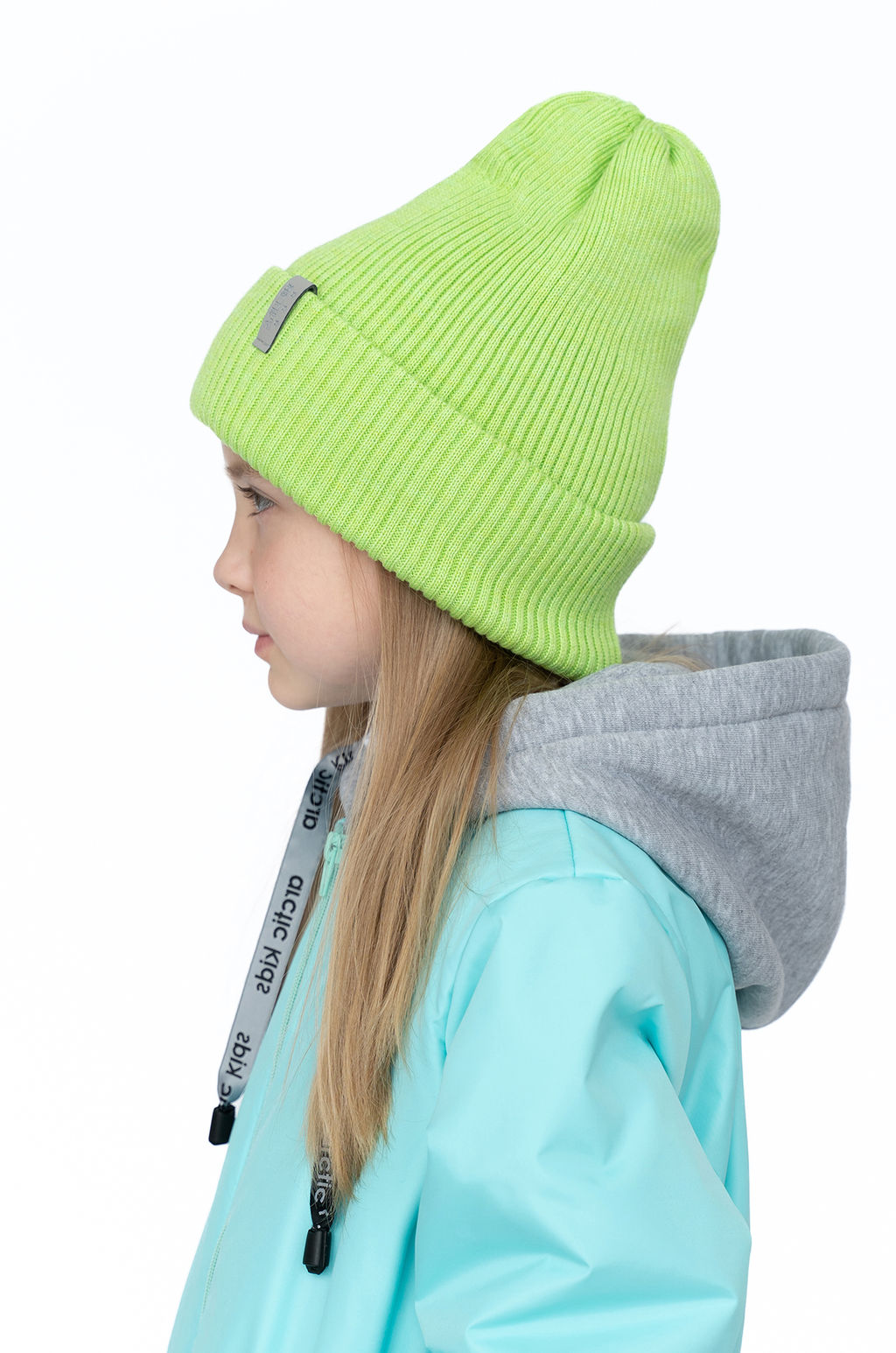 Шапка вязаная яркосалатовая