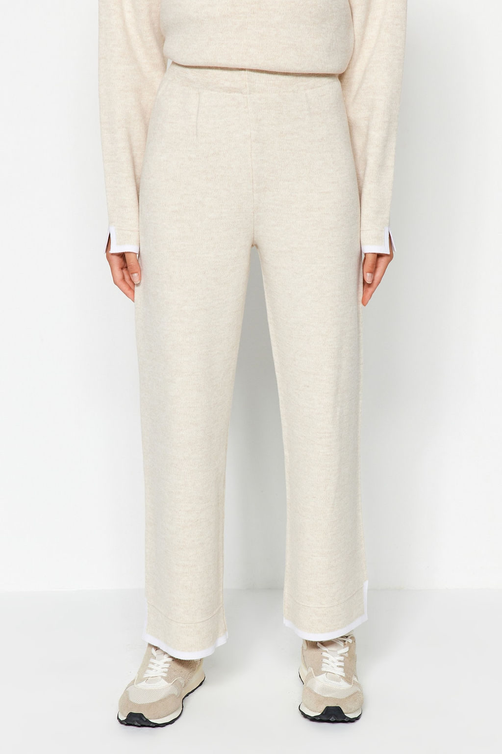 Bej Genis Kal?p Kontrast Renkli Triko Alt-Ust Tak?m TWOAW24AU00062