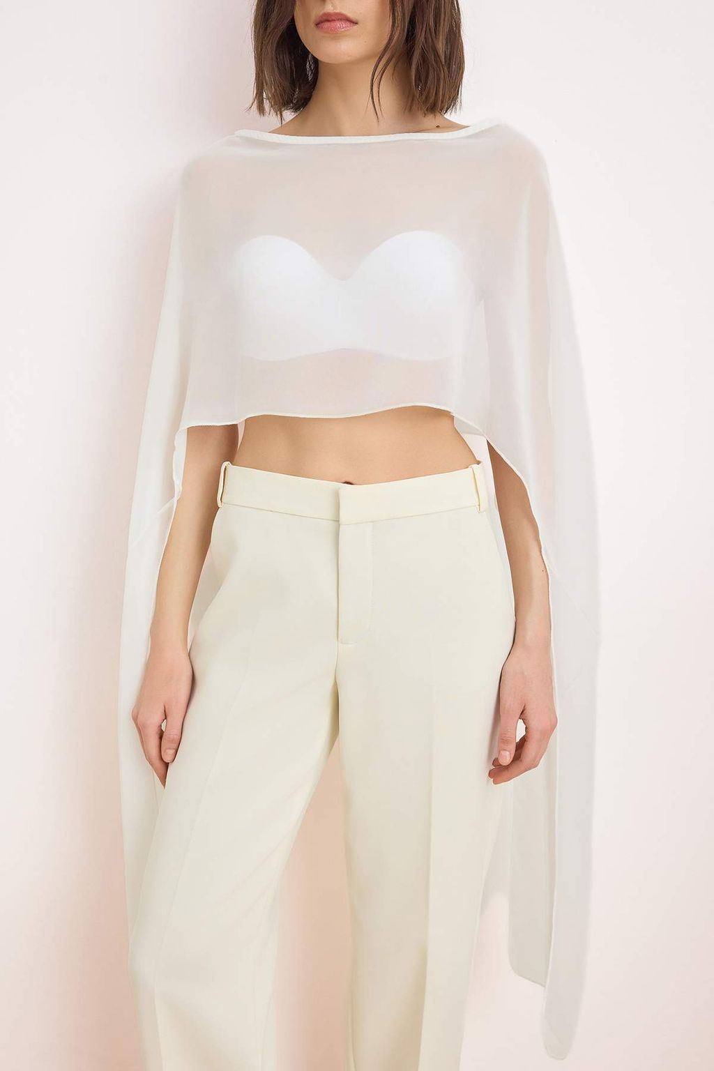 Beyaz Duz Kay?k Yaka Kolsuz Dokuma Sifon Party Bluz TPRSS26BZ00055