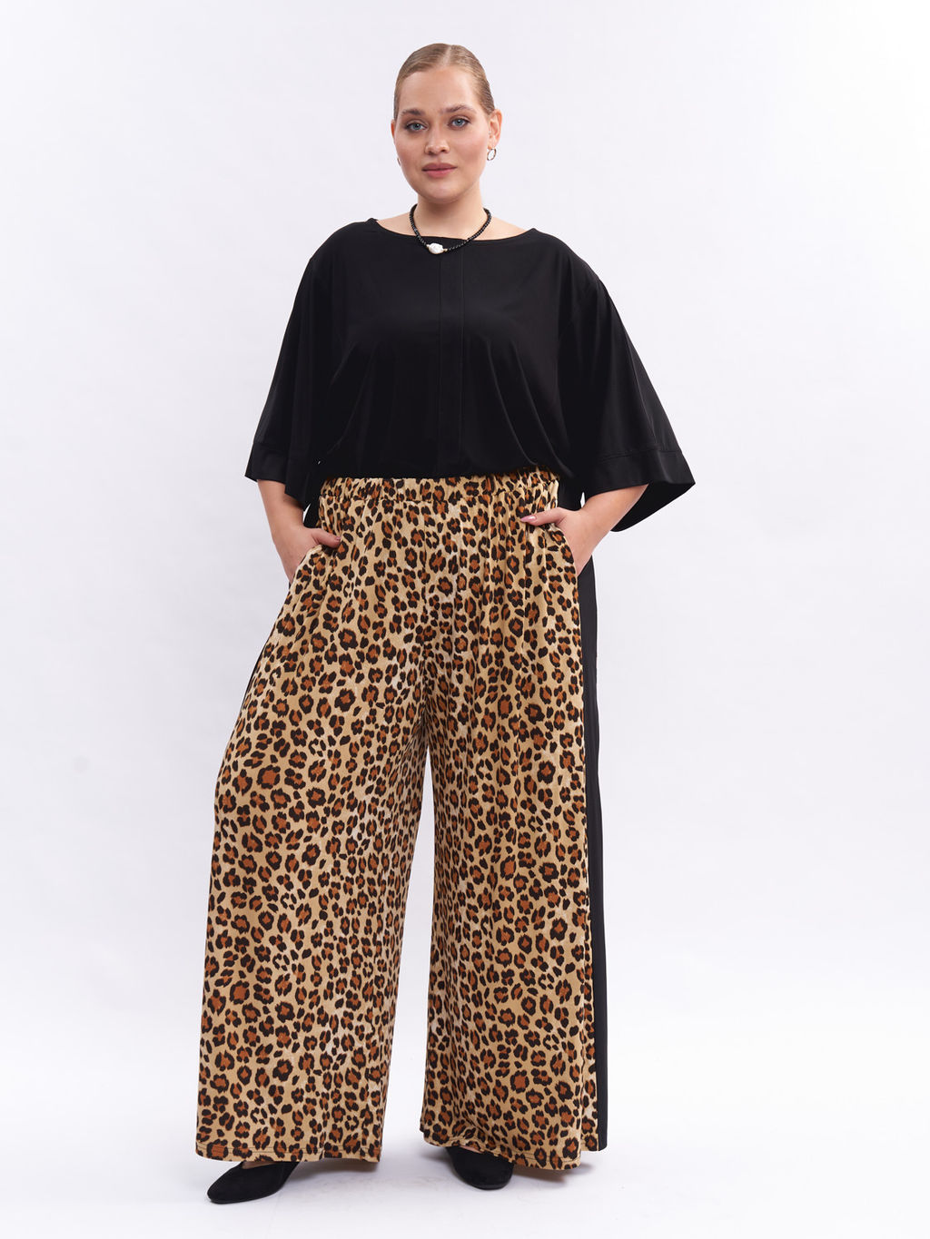 Костюм брючный KO06507LEO01