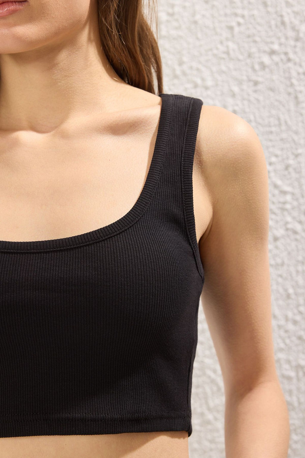 TRENDYOLMILLA Siyah-Beyaz Fitted/Vucuda Oturan Super Crop Esnek Orme Atlet TWOSS25AL00054  фото 6