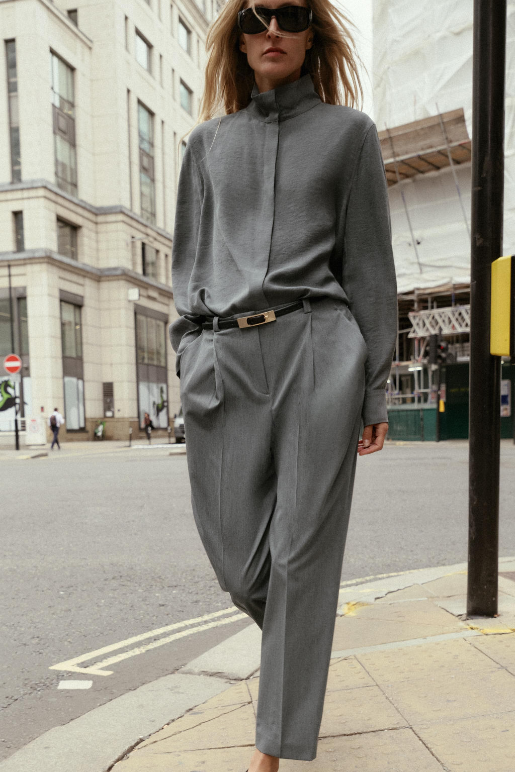 FLOWING HIGH NECK SHIRT