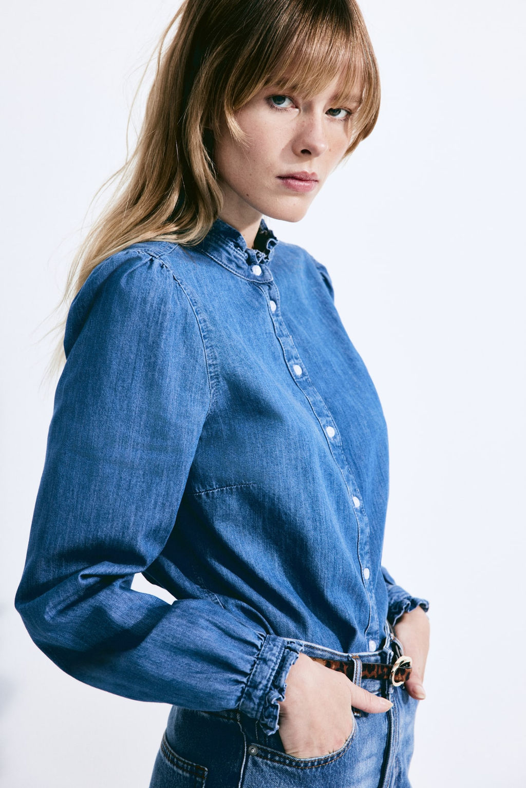 Blusa denim con volantes - H&m фото 5