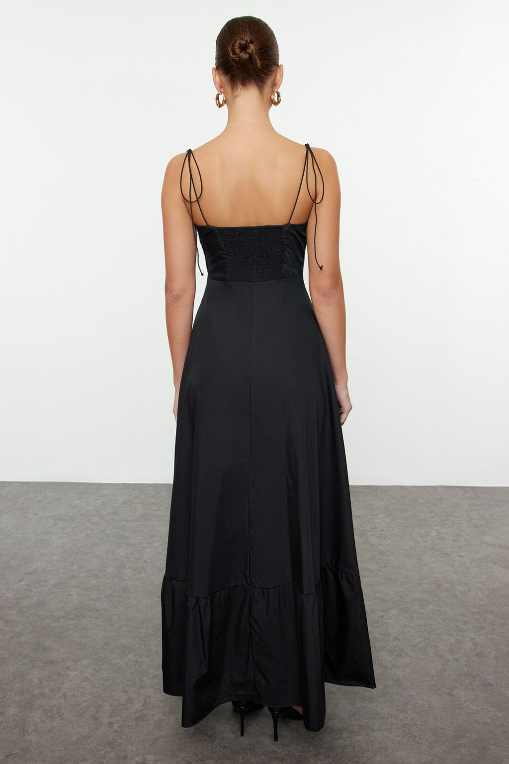 TRENDYOLMILLA Beyaz Drape Detayl? Dokuma Maxi Elbise TWOSS24EL01128 фото 12