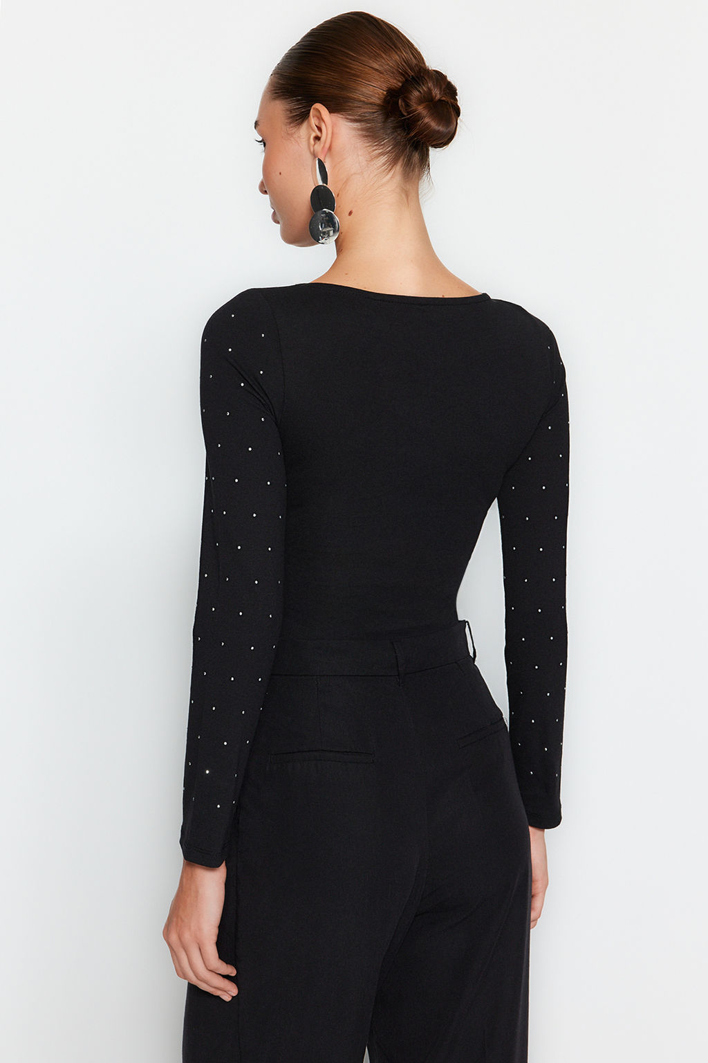 Siyah Parlak Tas Bask?l? Pamuklu Uzun Kol Esnek Alttan C?tc?tl? Orme Body TWOAW24BD00059