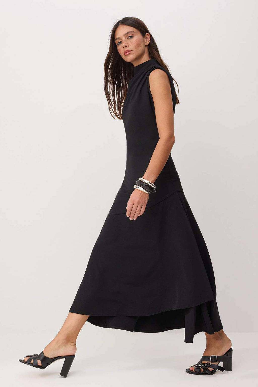 Siyah Y?rtmac Detayl? Drape Yaka Duz Maxi Dokuma Elbise TWOSS26EL00906 - Trendyolmilla фото 2