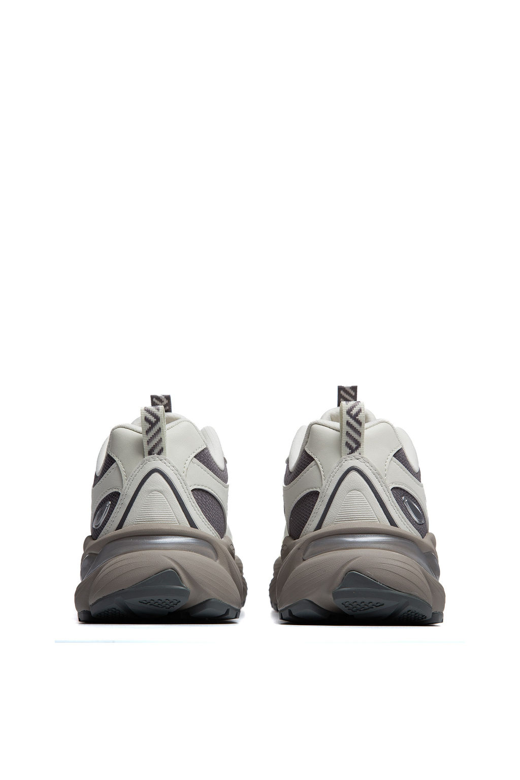 Кроссовки Anta AT802 V2 белый/серый