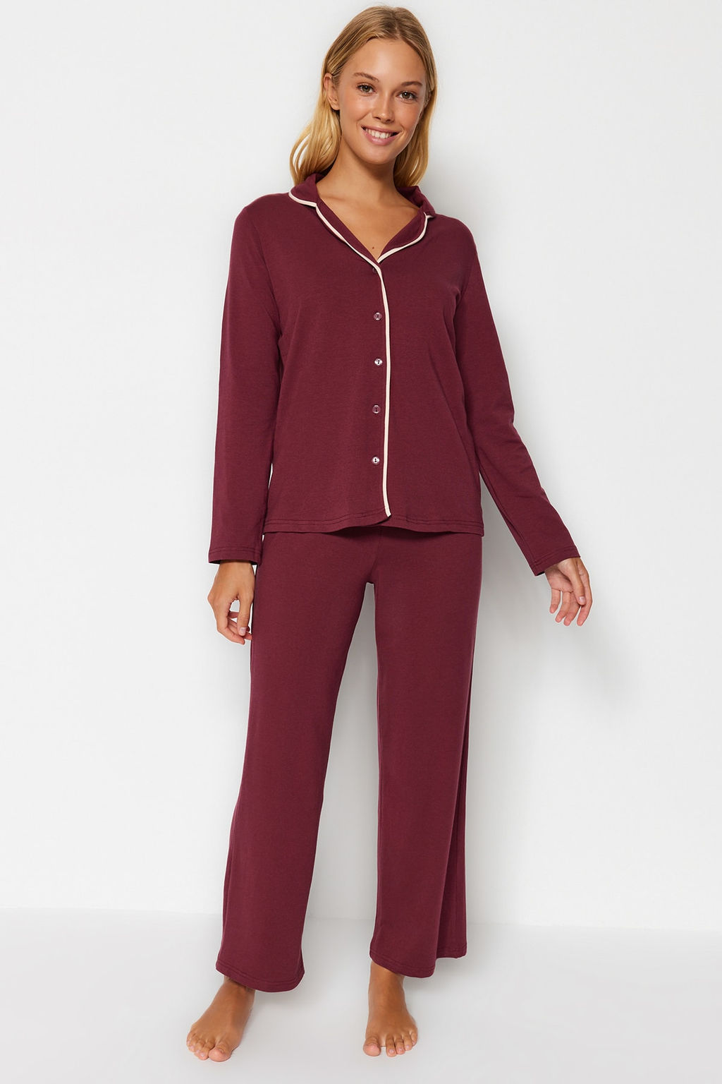 Trendyolmilla Koyu Ten Pamuklu Biye Detayl? Gomlek-Pantolon Orme Pijama Tak?m? THMAW24PT00025  фото 2
