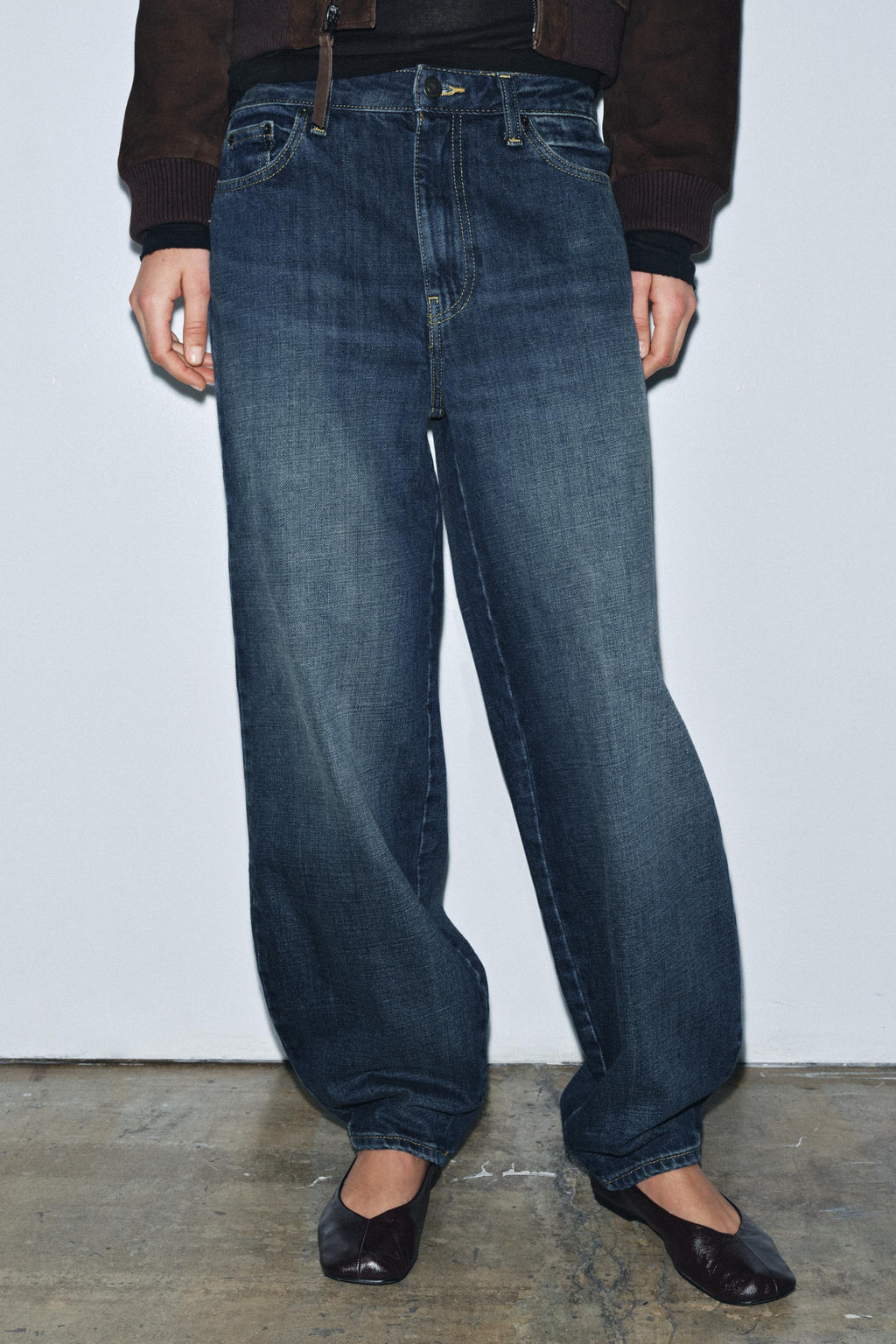 ZW COLLECTION BARREL MID-WAIST JEANS - Zara фото 2