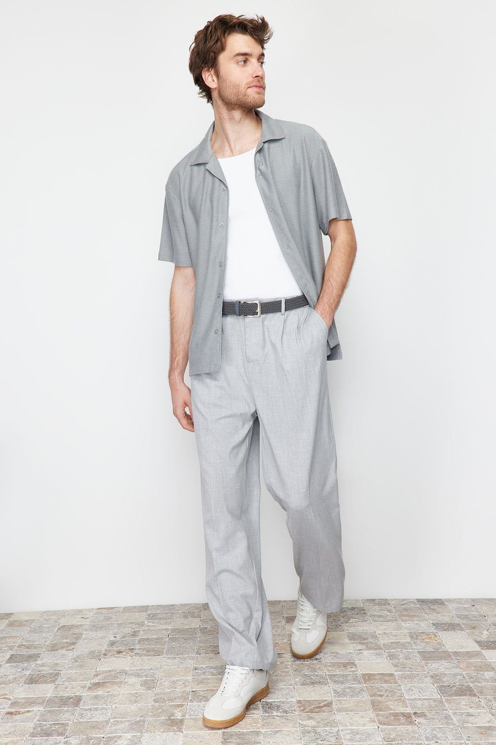 Gri Relaxed Fit Apas Yaka Gomlek TMNSS24GO00017 - Trendyolmilla фото 4