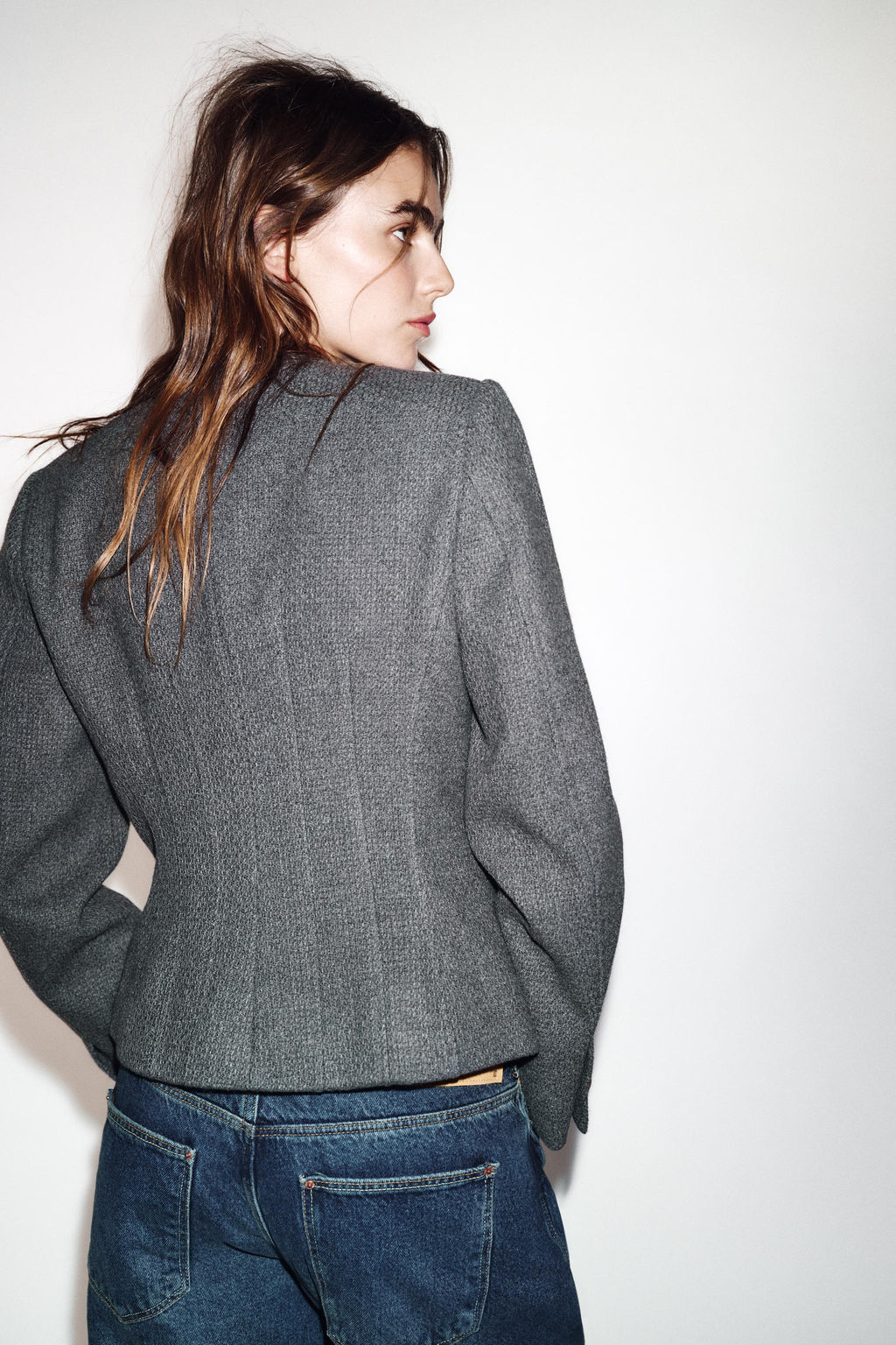 BLAZER ENTALLADA CUELLO REDONDO / Gris - Zara фото 4