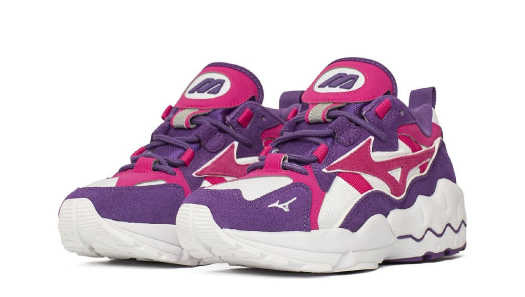 Кроссовки взрослые