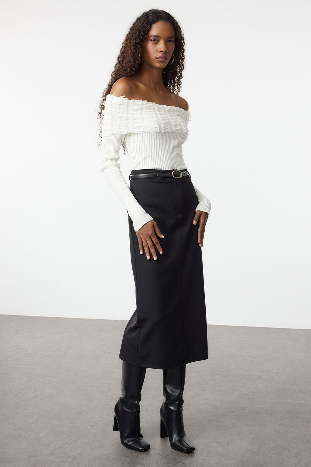 Pudra Yumusak Dokulu Carmen Yaka Ak?tma Detayl? Triko Kazak TWOAW25KZ00228 - Trendyolmilla фото 7