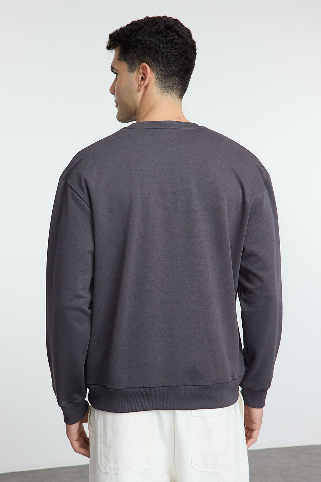 TRENDYOL MAN Yesil Oversize/Genis Kesim Kabartma Yaz? Bask?l? Sweatshirt TMNAW25SW00048 - Trendyolmilla фото 5