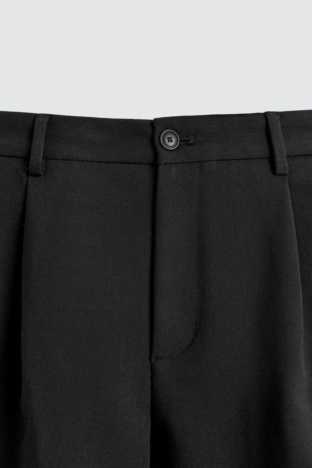 BERMUDA FLUIDA PLIEGUES / Negro