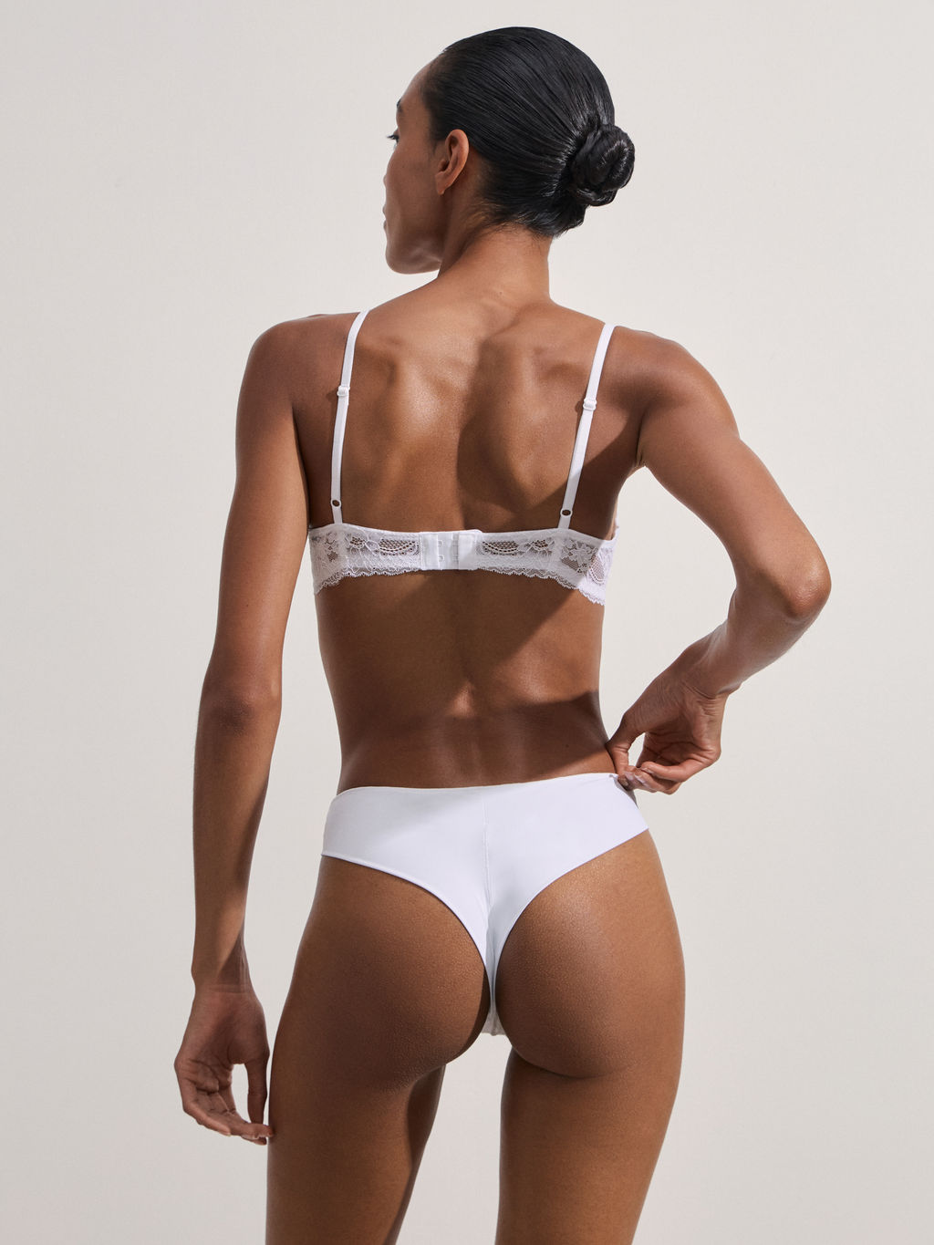 Бюстгальтер на косточках из кружева / Zarina  фото 6